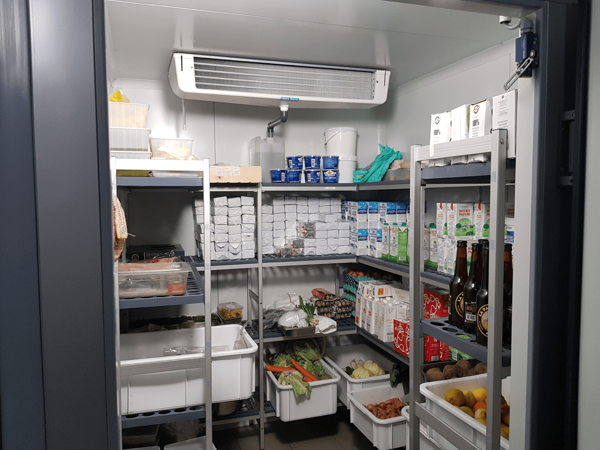 Equipement de cuisine installé par l'équipe de Sorefclime